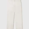 Pantaloni dritti con pieghe Pantaloni dritti con pieghe