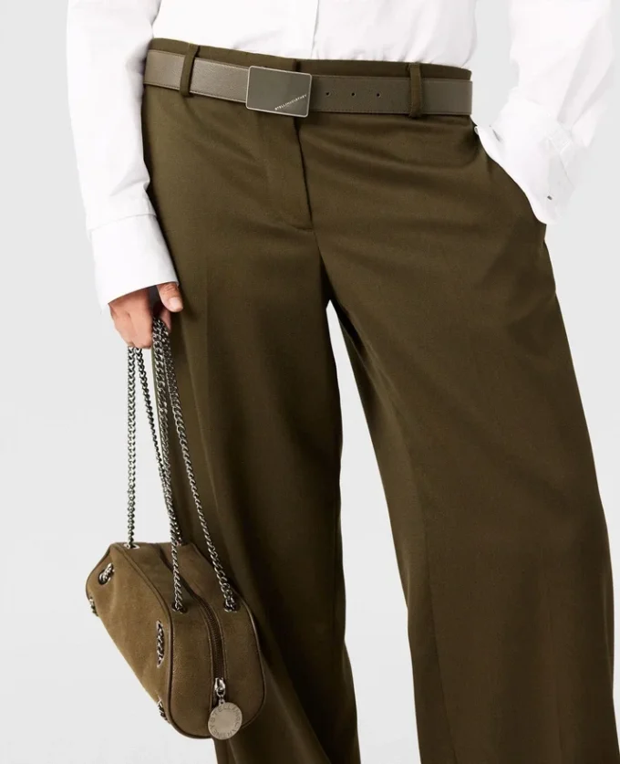 Pantaloni dritti con pieghe Pantaloni dritti con pieghe