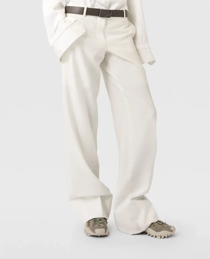 Pantaloni dritti con pieghe Pantaloni dritti con pieghe