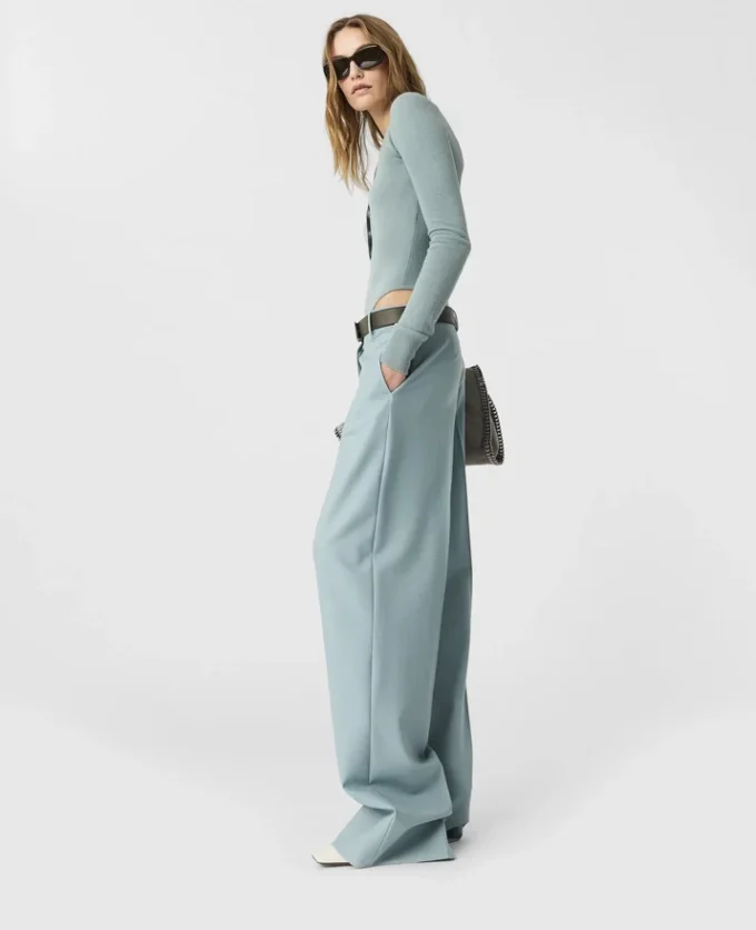 Pantaloni dritti con pieghe Pantaloni dritti con pieghe