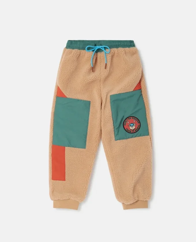 Pantaloni jogging in pile con badge Camp Pantaloni jogging in pile con badge Camp