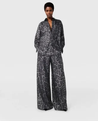 Pantaloni oversize con coulisse e stampa leopardata Pantaloni oversize con coulisse e stampa leopardata
