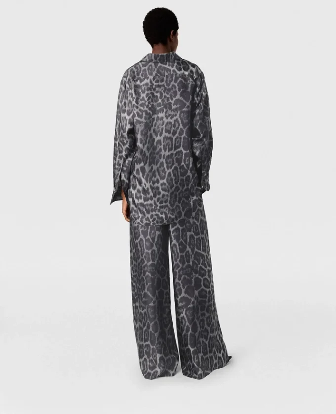 Pantaloni oversize con coulisse e stampa leopardata Pantaloni oversize con coulisse e stampa leopardata