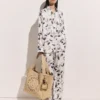 Pantaloni oversize con stampa ciliegie Pantaloni oversize con stampa ciliegie