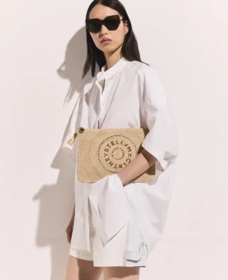 Pochette con logo in rafia