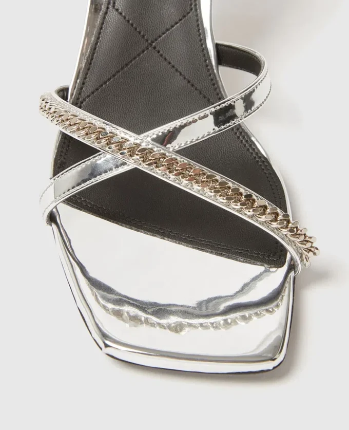 Sandali con tacco metallico Elsa Sandali con tacco metallico Elsa