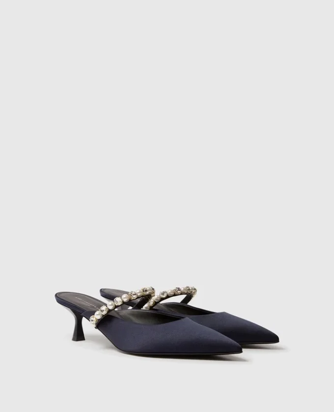 Scarpe con tacco basso Elsa impreziosite da perle Scarpe con tacco basso Elsa impreziosite da perle