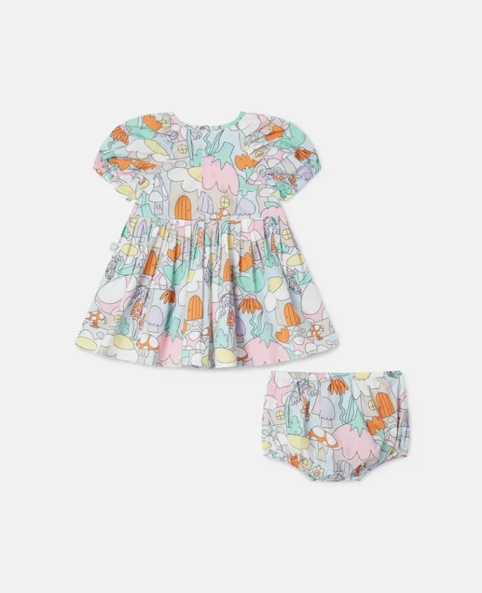 Set con abito a maniche corte con stampa boschiva e bloomers Set con abito a maniche corte con stampa boschiva e bloomers