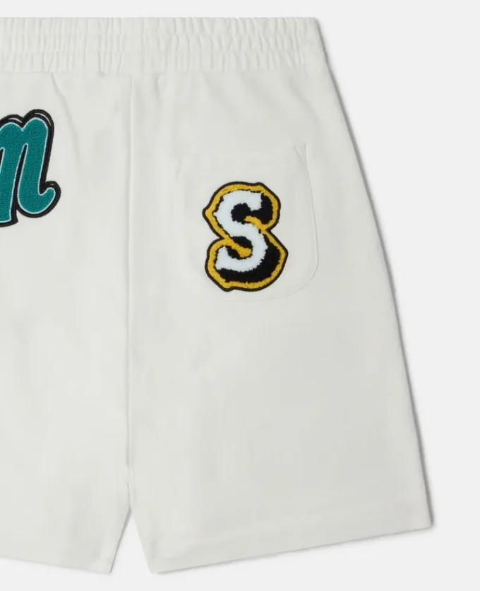 Shorts con iniziali del marchio ricamate Shorts con iniziali del marchio ricamate
