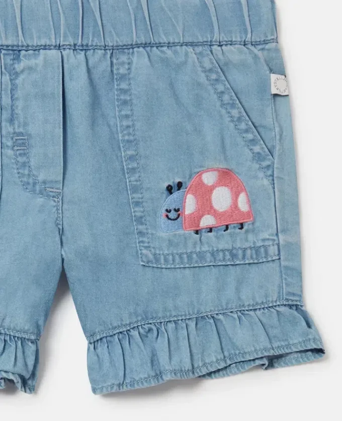 Shorts in denim con ricamo coccinella Shorts in denim con ricamo coccinella