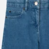 Shorts in denim elasticizzato con toppa a forma di cuore con frange Shorts in denim elasticizzato con toppa a forma di cuore con frange