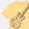 T-shirt con stampa chitarra T-shirt con stampa chitarra