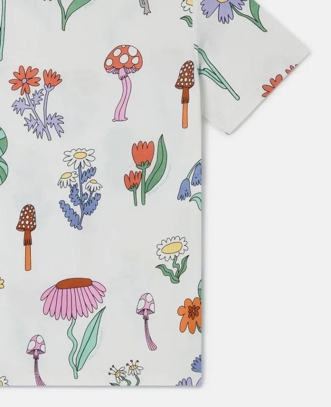 T-shirt girocollo con stampa bosco T-shirt girocollo con stampa bosco