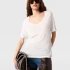 T-shirt girocollo in maglia semitrasparente T-shirt girocollo in maglia semitrasparente