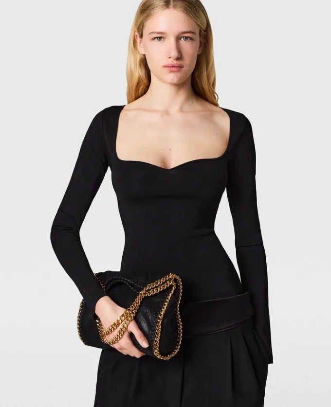 Top a maniche lunghe in maglia compatta Top a maniche lunghe in maglia compatta