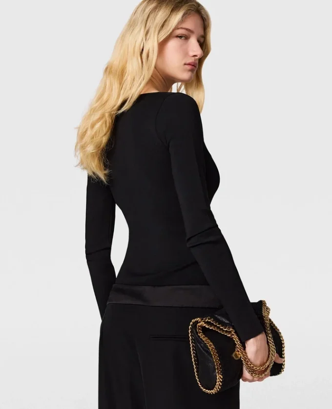 Top a maniche lunghe in maglia compatta Top a maniche lunghe in maglia compatta