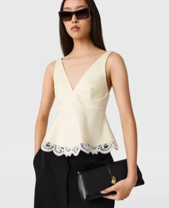 Top con scollo a V e bordi in pizzo