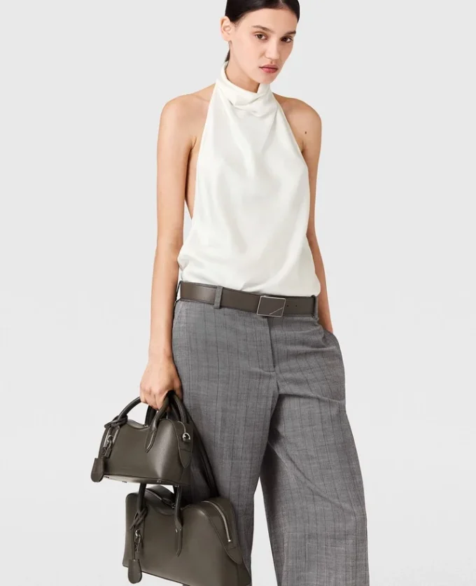 Top con scollo all’americana in raso Top con scollo all’americana in raso