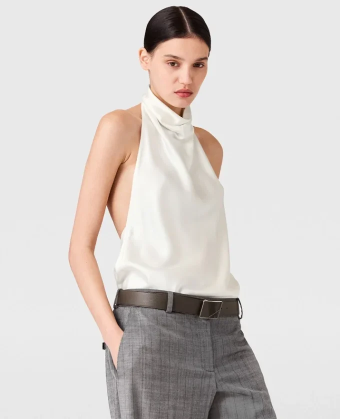 Top con scollo all’americana in raso Top con scollo all’americana in raso