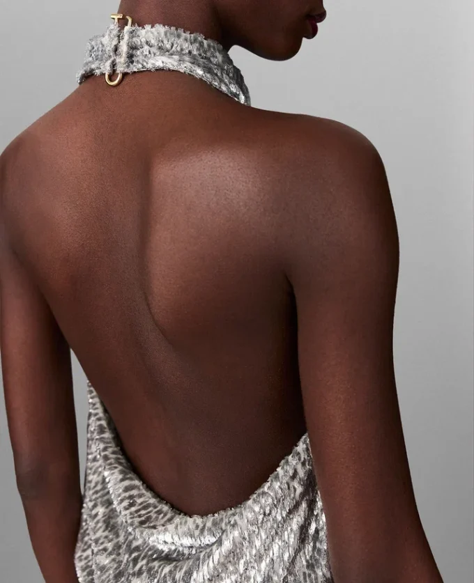 Top con scollo all’americana in velluto metallizzato Top con scollo all’americana in velluto metallizzato