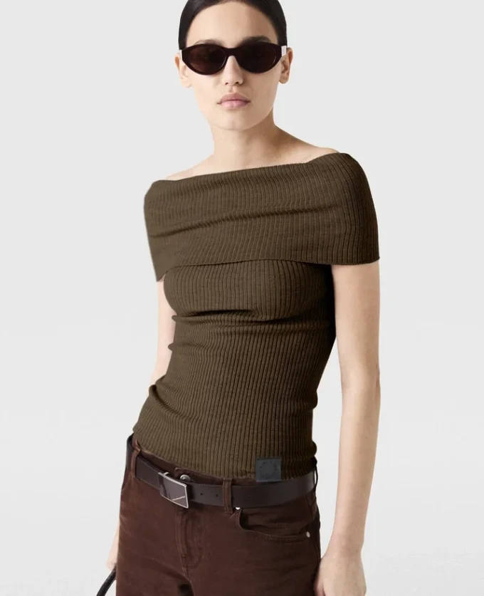 Top con spalle scoperte