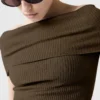 Top con spalle scoperte