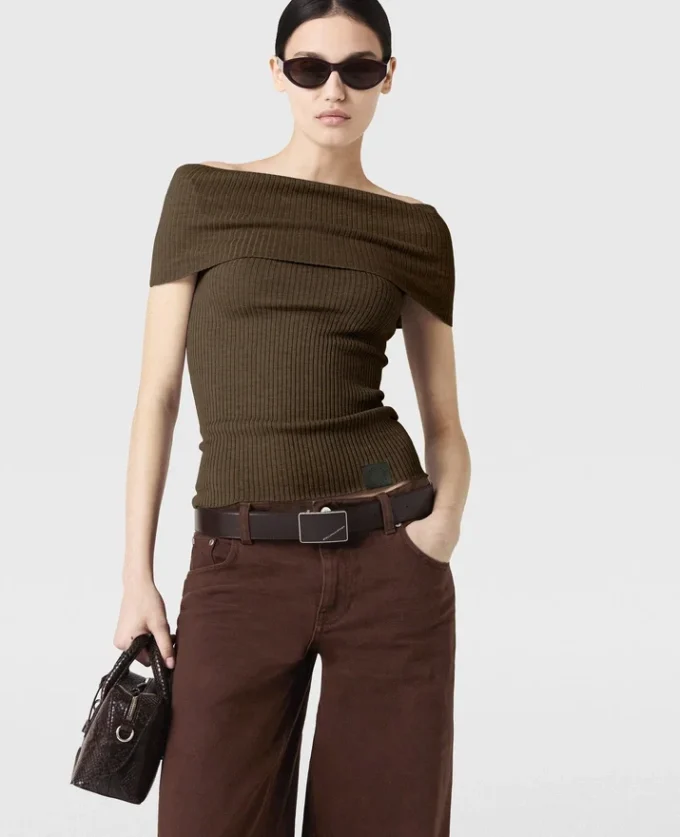 Top con spalle scoperte