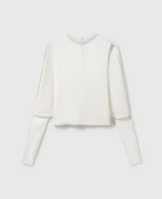 Top in raso con maniche a mantella e cut-out