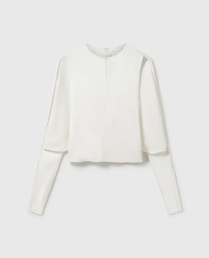 Top in raso con maniche a mantella e cut-out Top in raso con maniche a mantella e cut-out