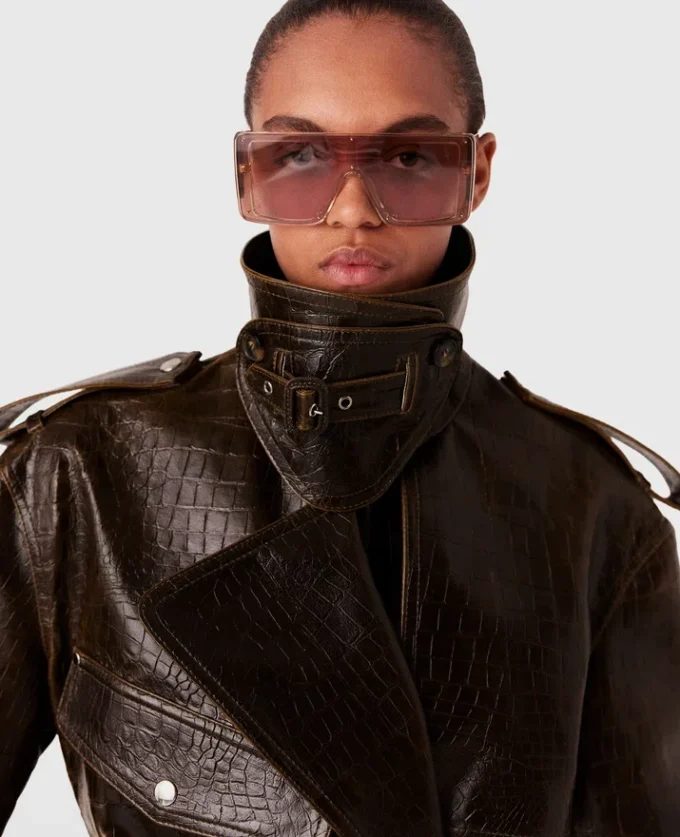 Trench con stampa coccodrillo Trench con stampa coccodrillo