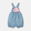 Tutina in denim con ricamo a coccinella Tutina in denim con ricamo a coccinella